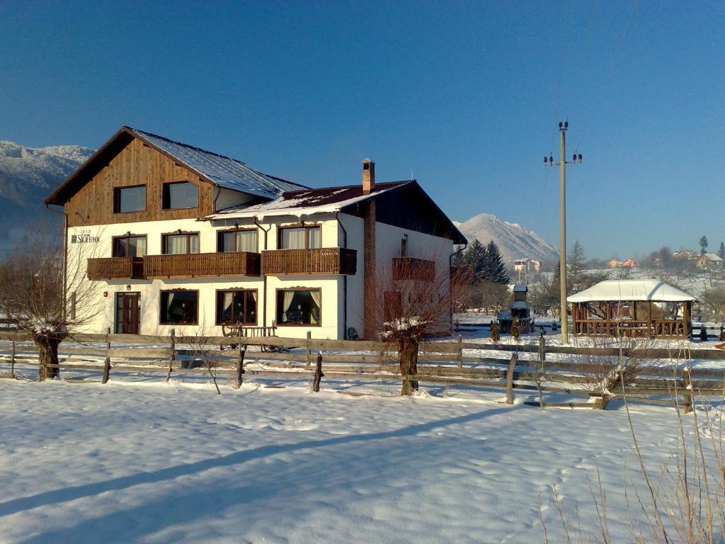 Serena Guesthouse Bran Bran  Exterior photo