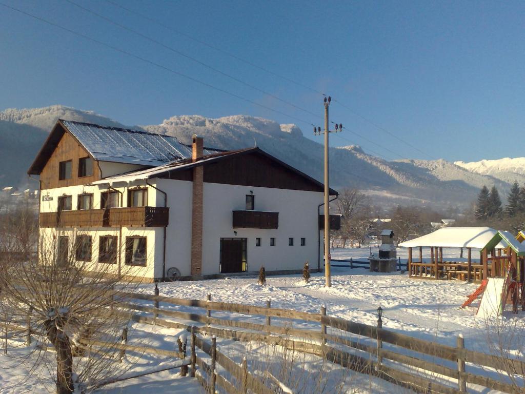 Serena Guesthouse Bran Bran  Exterior photo